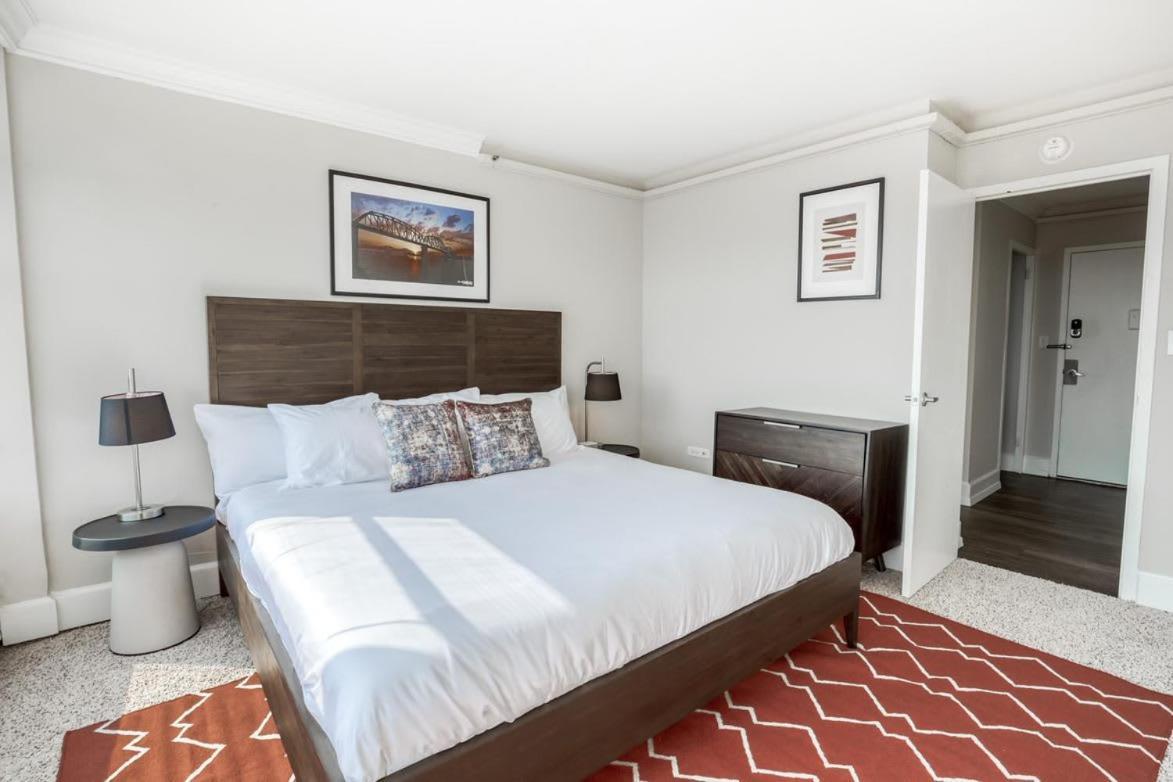 Cozysuites 800 Tower 1Br With Gym! 10 Louisville Exteriér fotografie